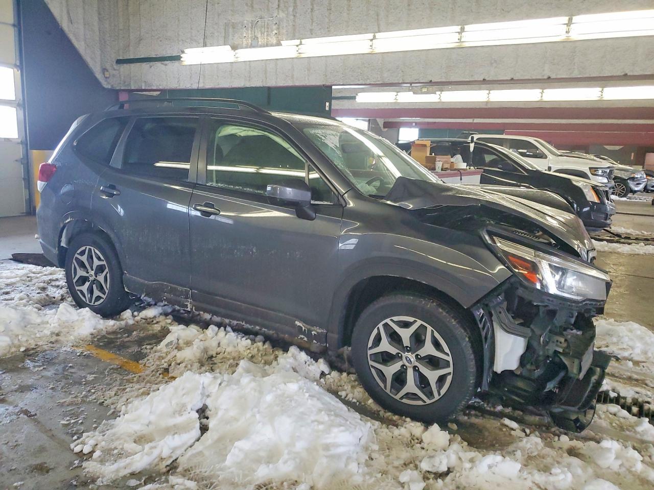 2020 Subaru Forester Premium - Фото 4