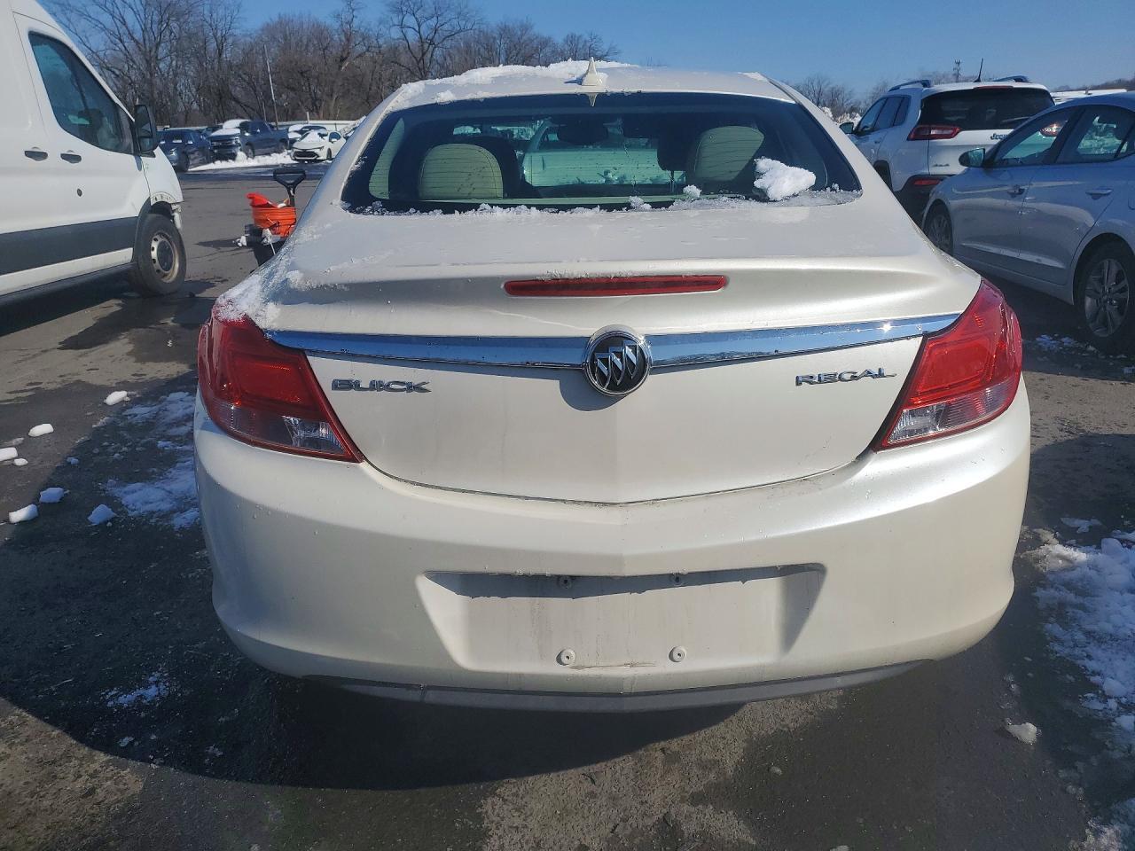 2012 Buick Regal - Image 6