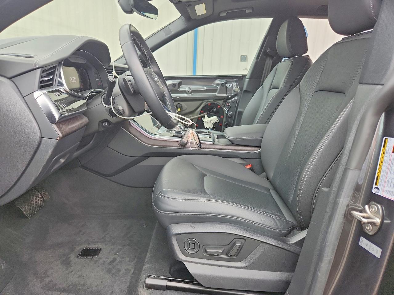 2021 Audi Q8 Prestige S-Line - Фото 7