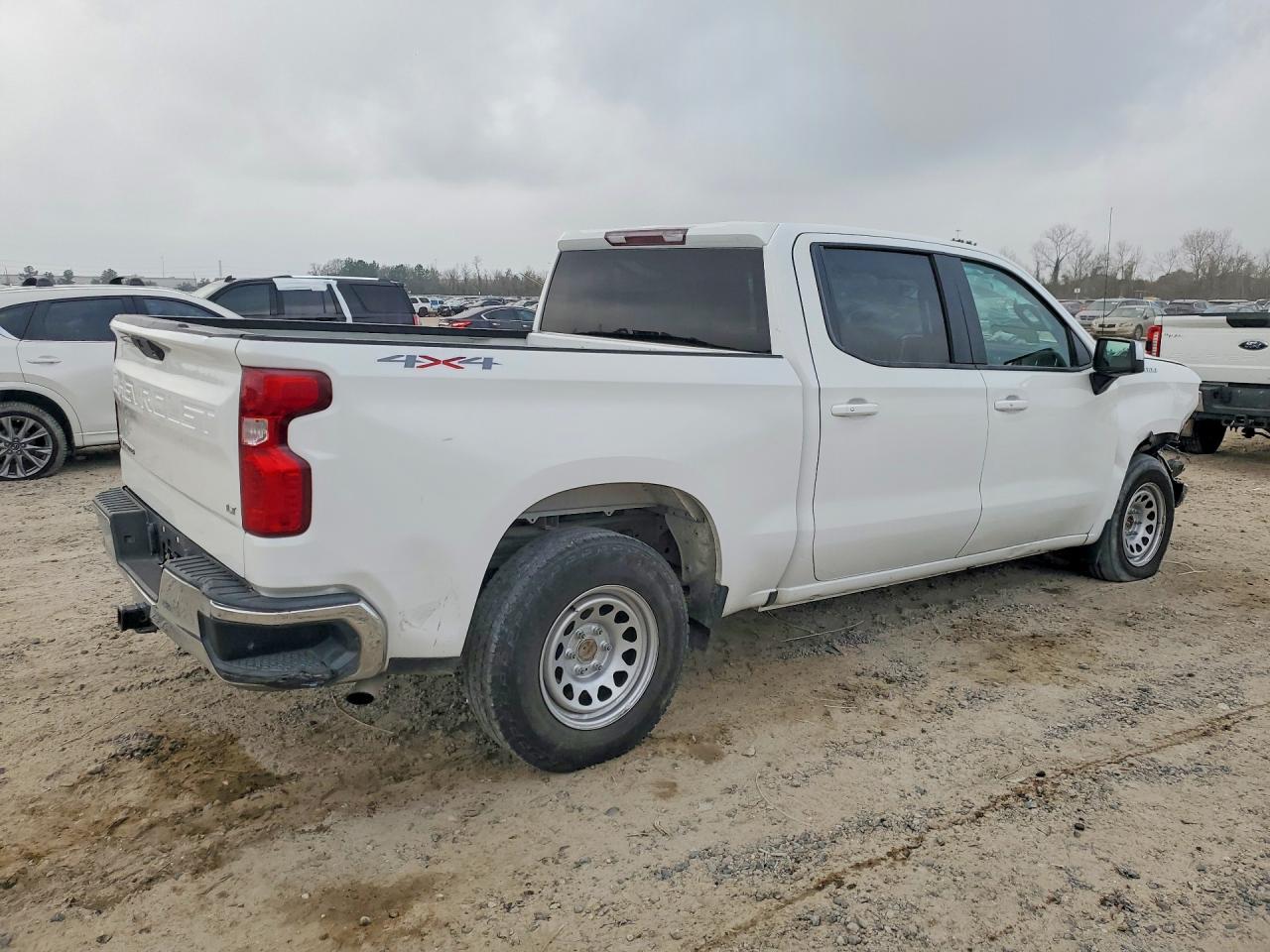 2019 Chevrolet Silverado K1500 Lt - Image 3