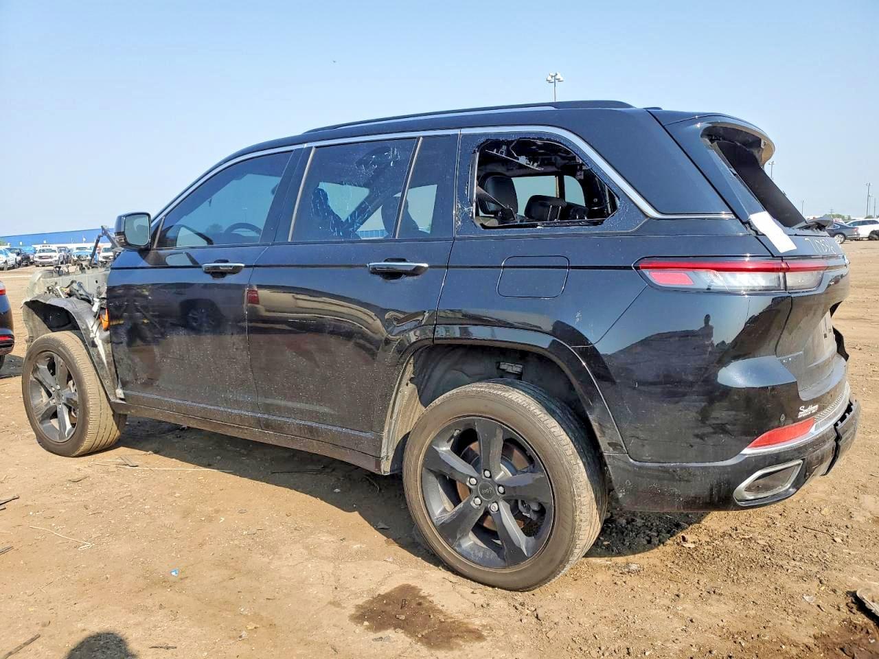 2022 Jeep Grand Cherokee Overland 4Xe - Фото 2