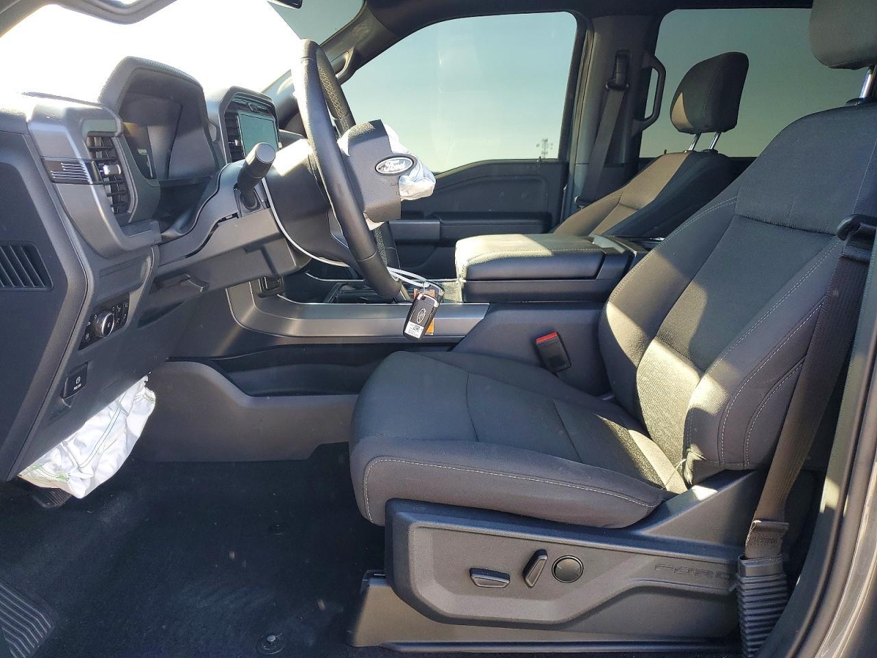 2025 Ford F150 Xlt - Image 7