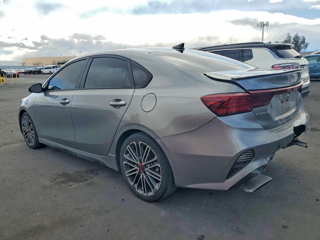 2023 Kia Forte Gt - Фото 2