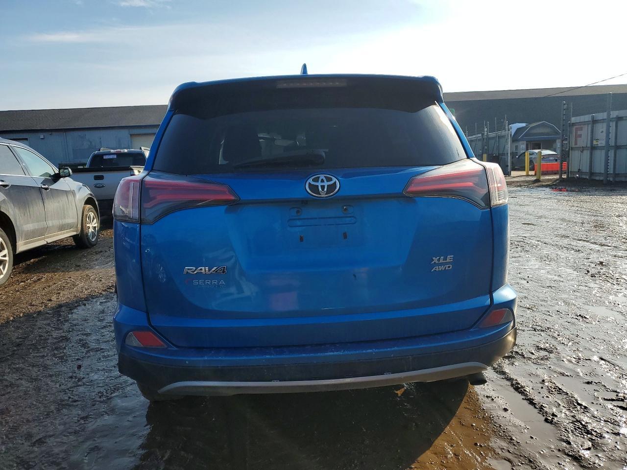 2018 Toyota Rav4 Adventure - Фото 6