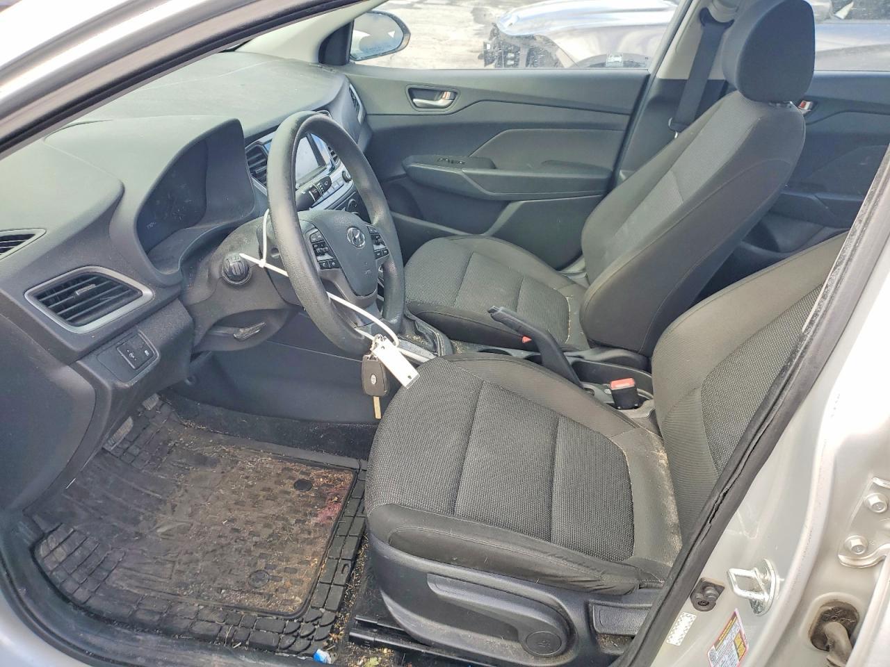 2020 Hyundai Accent Se - Фото 7