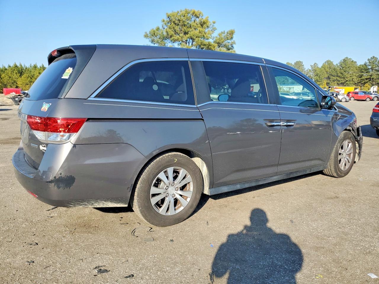 2017 Honda Odyssey Se - Image 3