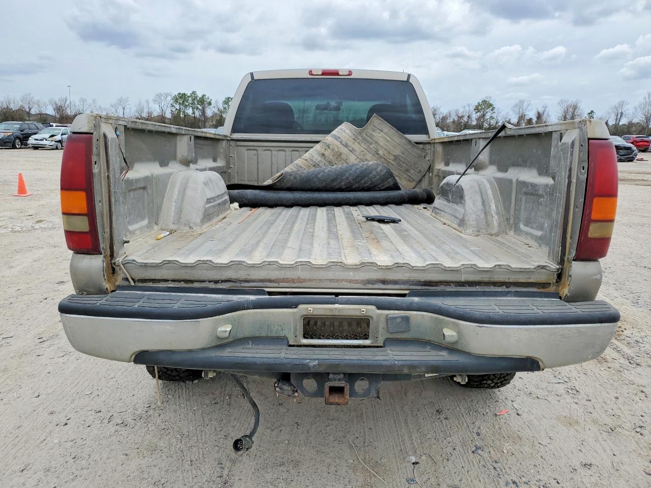 2002 Chevrolet Silverado C2500 Heavy Duty - Фото 6