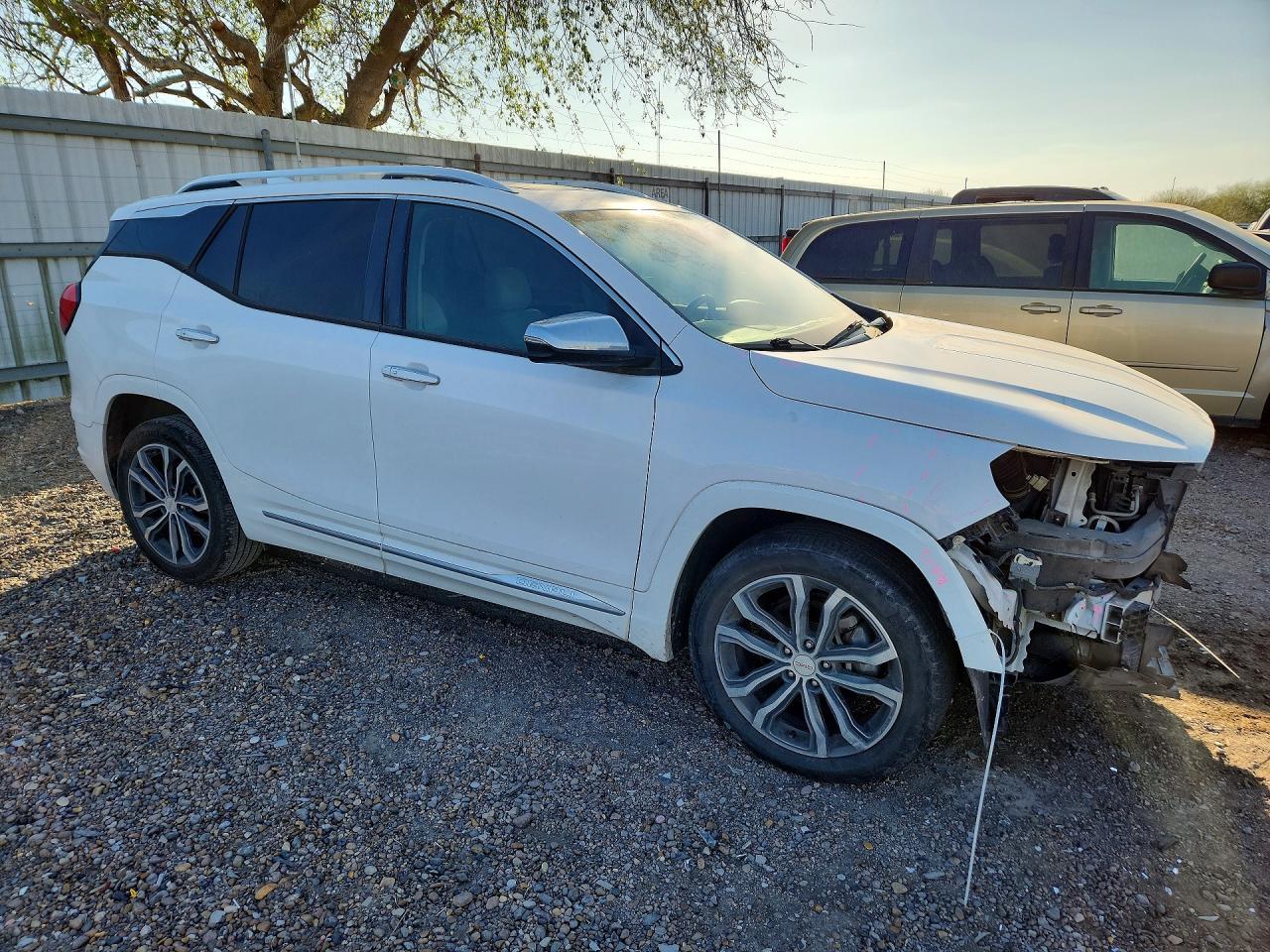 2018 GMC Terrain Denali - Image 4