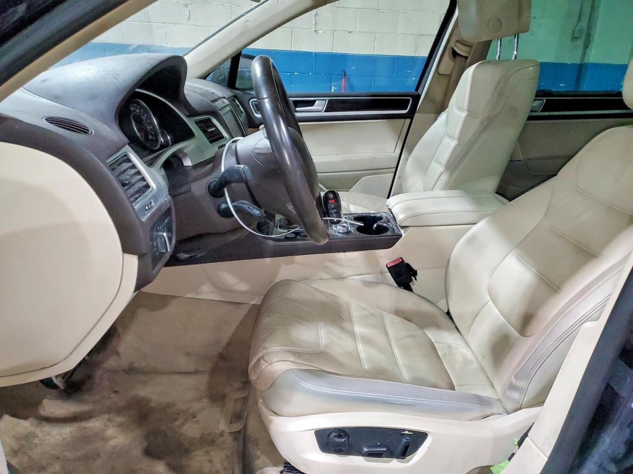 2015 Volkswagen Touareg V6 - Фото 7