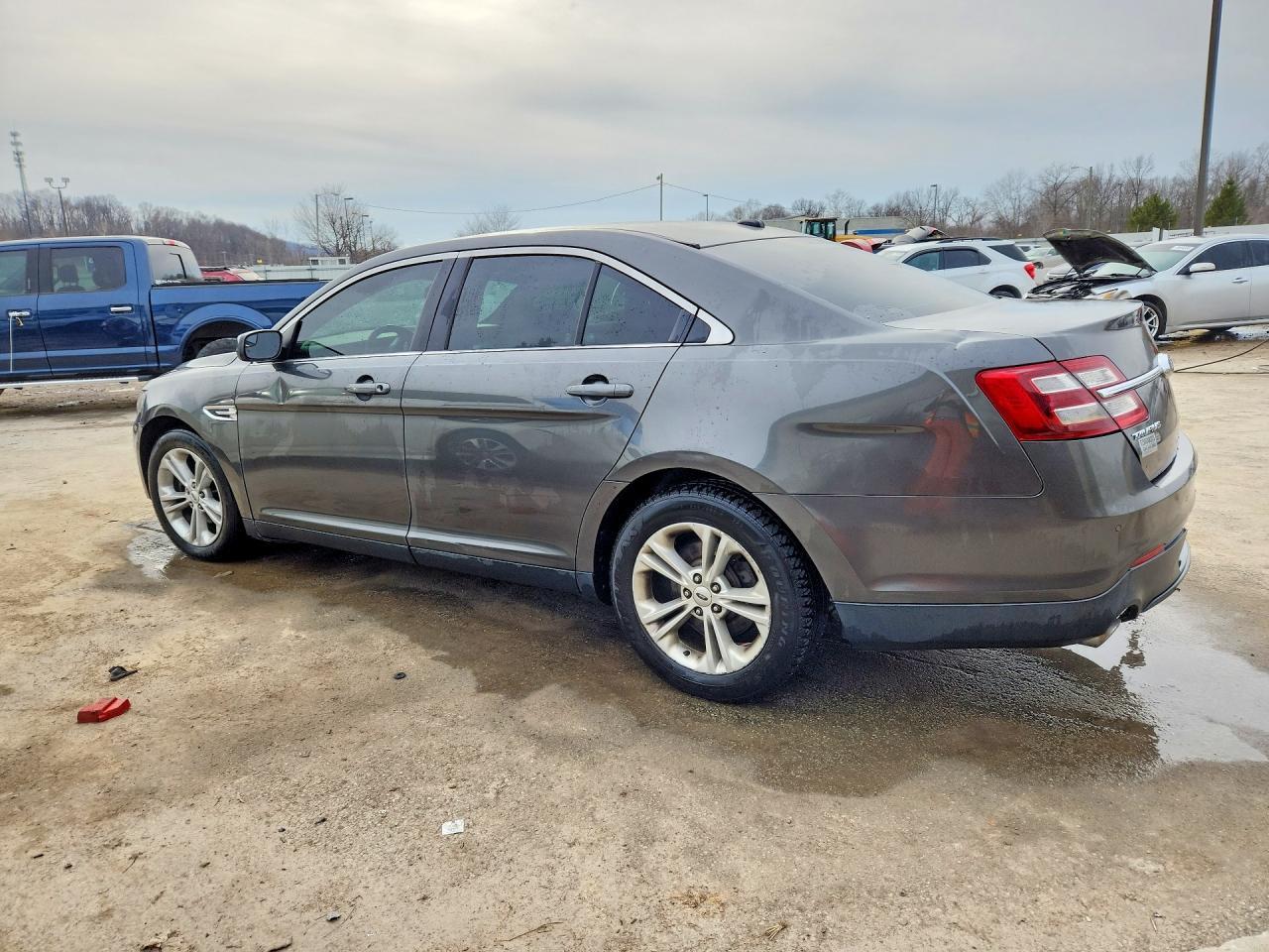 2017 Ford Taurus Sel - Image 2