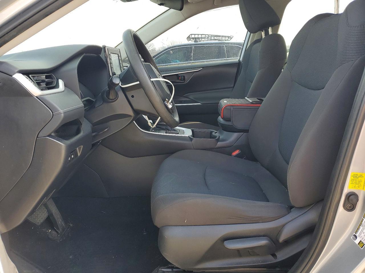2022 Toyota Rav4 Le - Фото 7