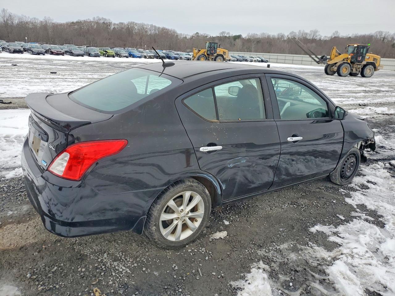2015 Nissan Versa S - Image 3