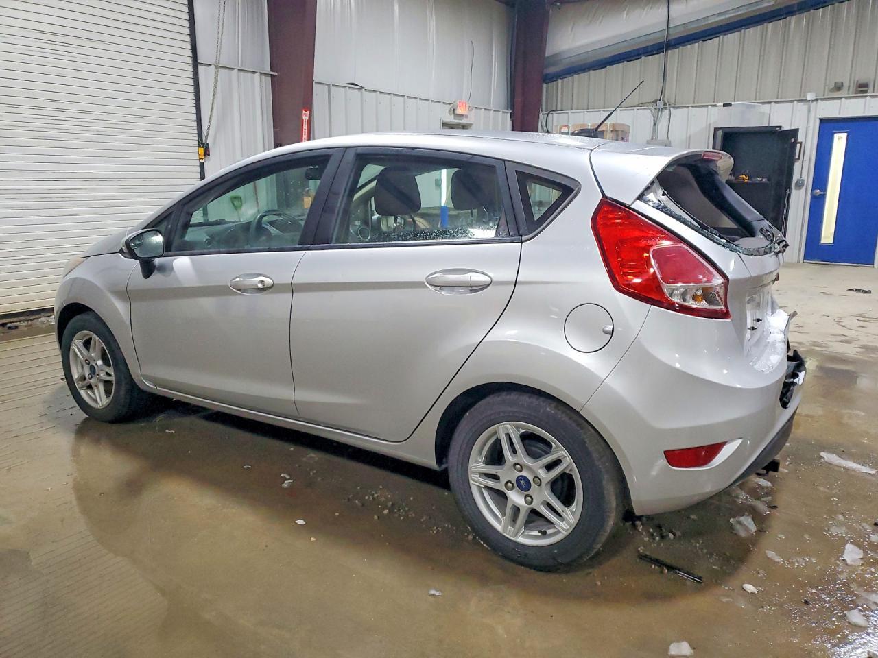 2019 Ford Fiesta Se - Фото 2