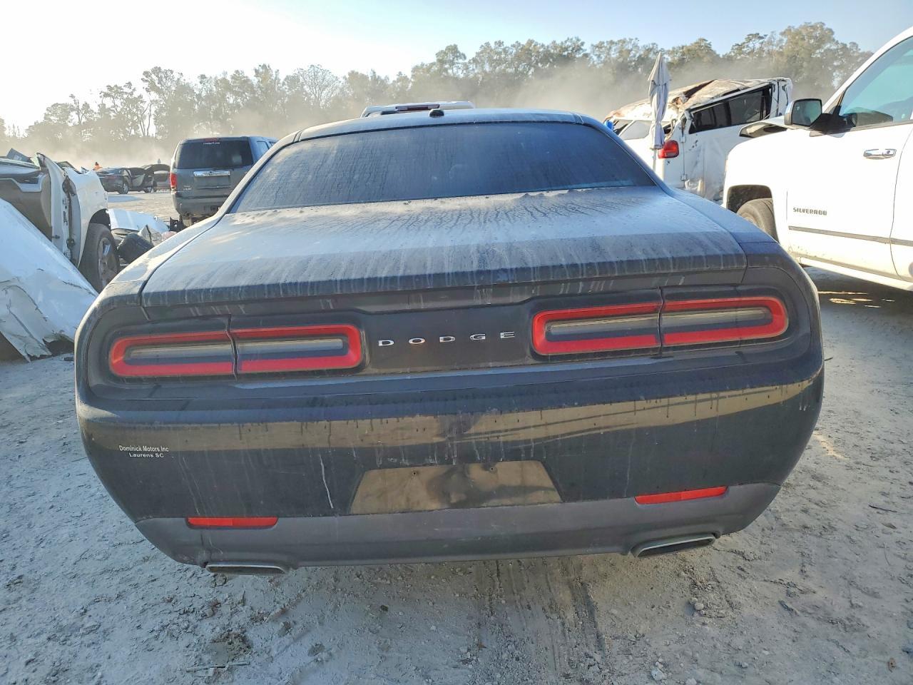 2015 Dodge Challenger Sxt - Image 6