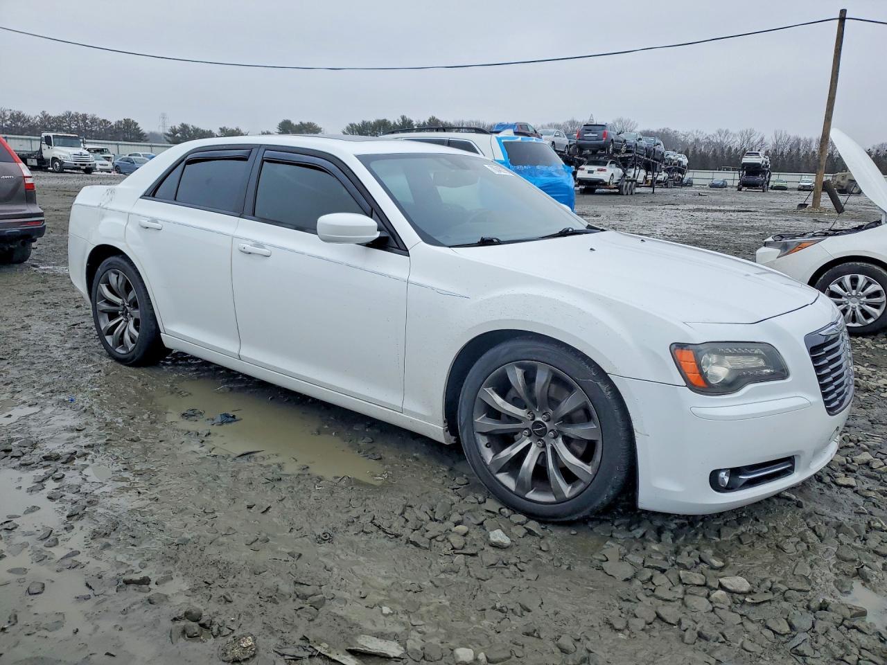 2014 Chrysler 300 S - Image 4