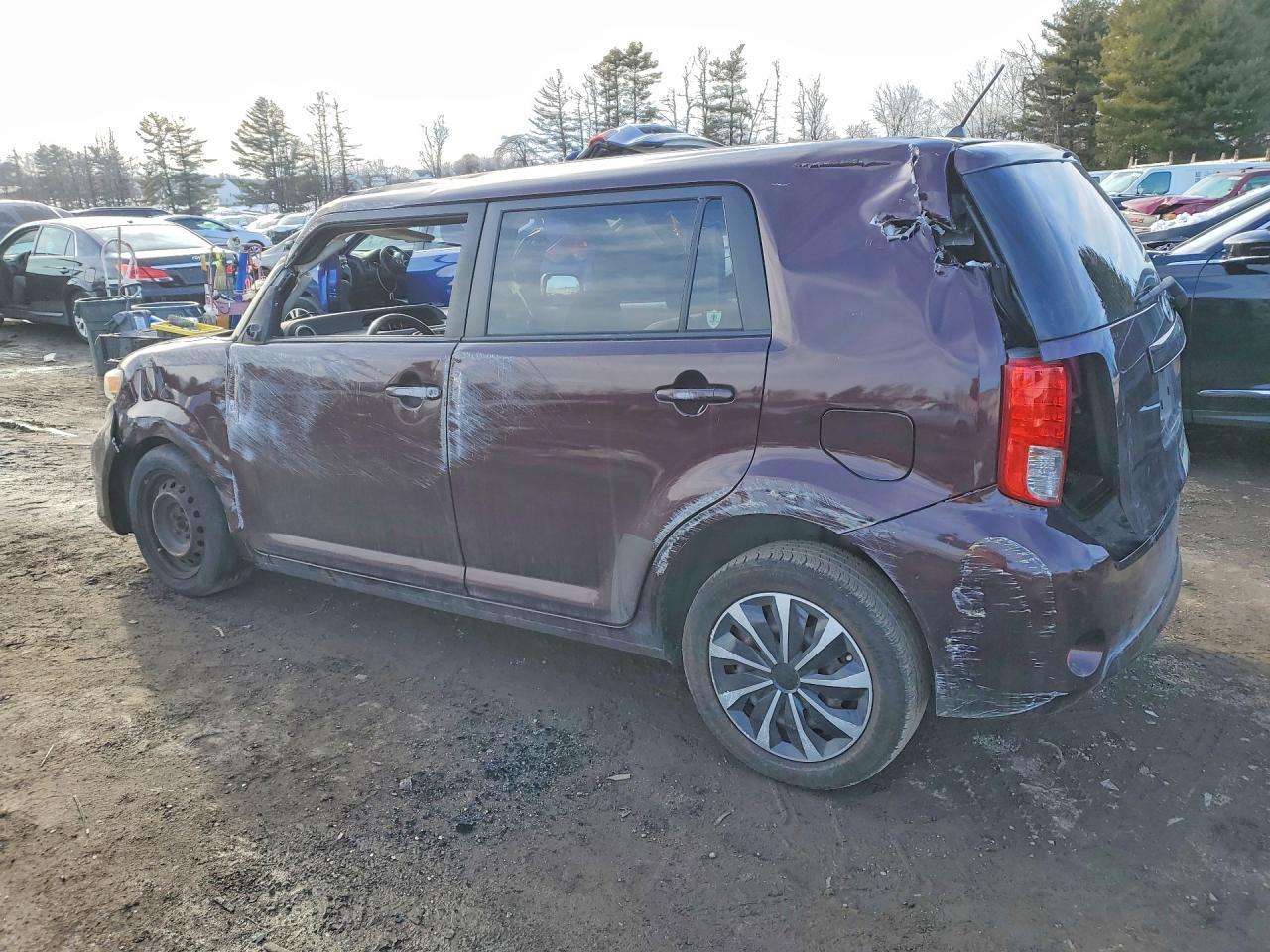 2013 Scion Xb Base - Фото 2