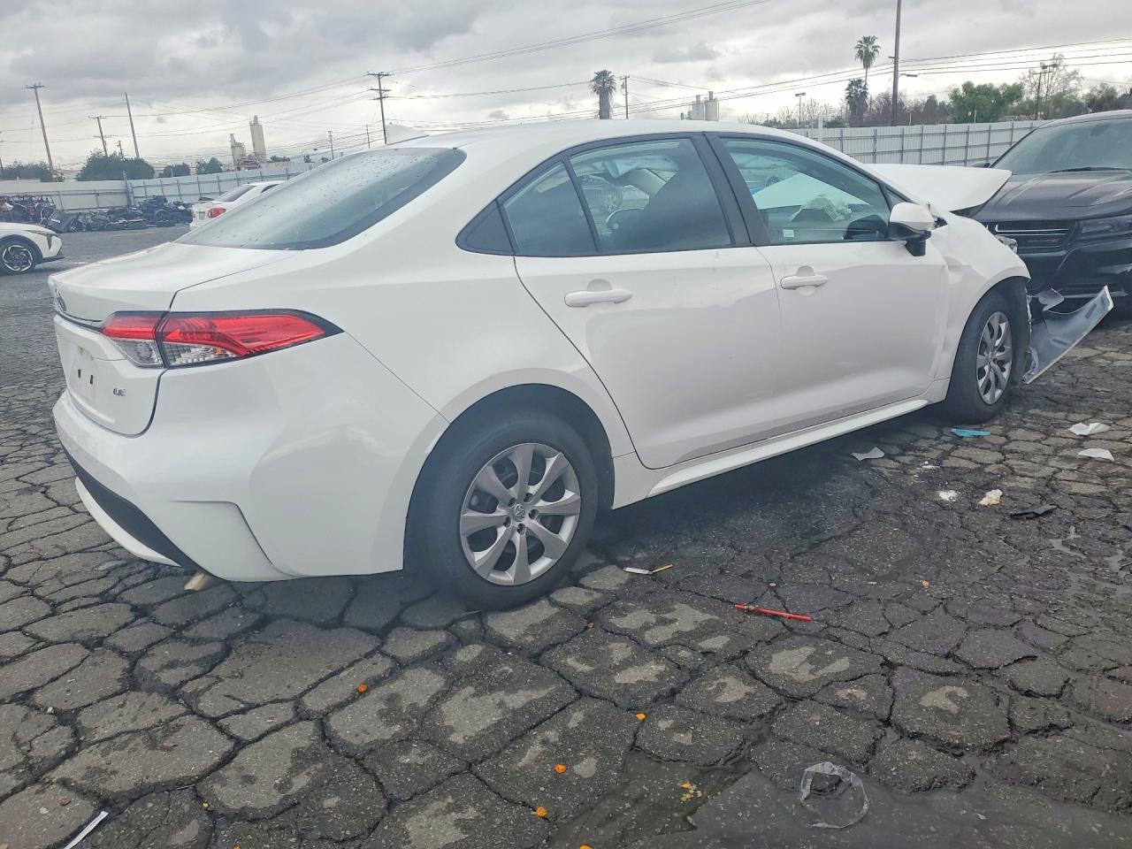 2022 Toyota Corolla Le - Image 3