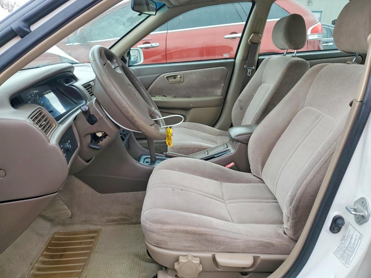 1998 Toyota Camry Le - Image 7