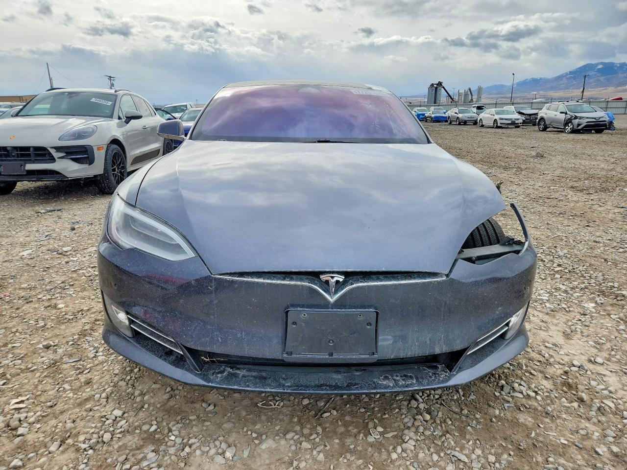 2020 Tesla Model S - Фото 5