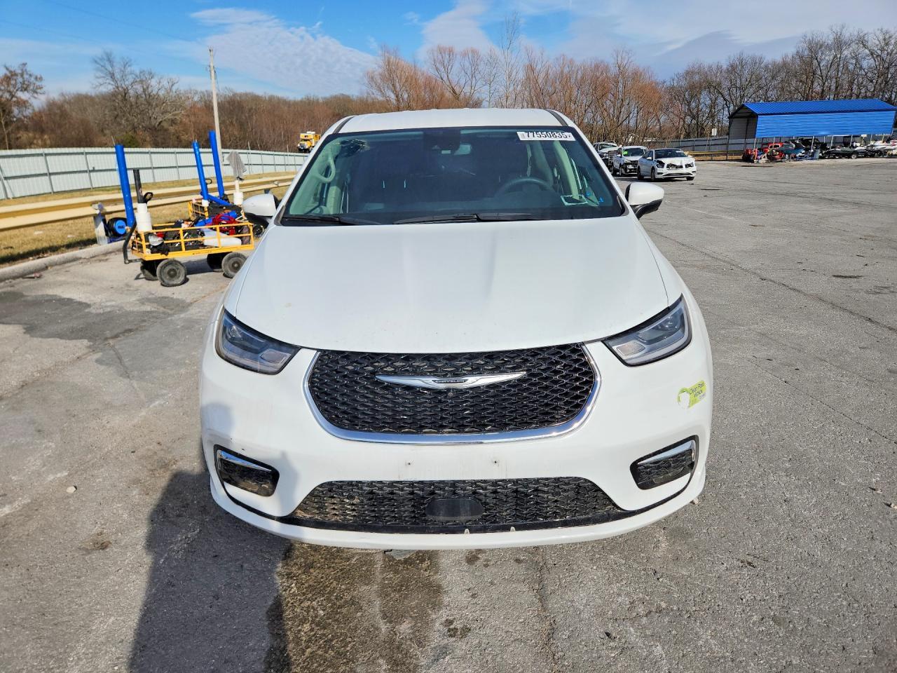 2023 Chrysler Pacifica Hybrid Touring L - Image 5