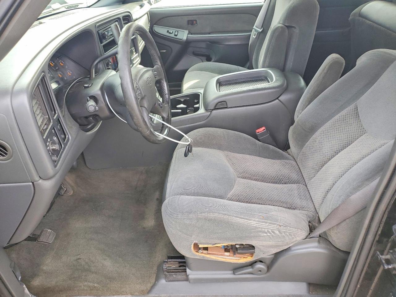 2003 Chevrolet Silverado C1500 - Image 7