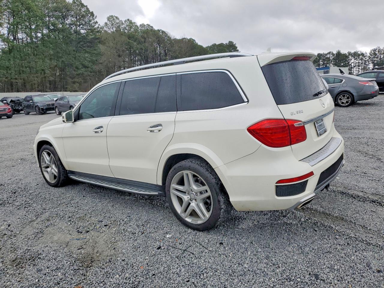 2015 Mercedes-Benz Gl 550 4Matic - Фото 2