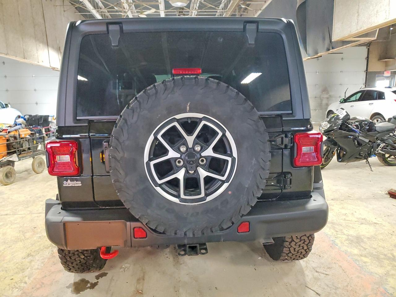 2025 Jeep Wrangler Rubicon - Фото 6