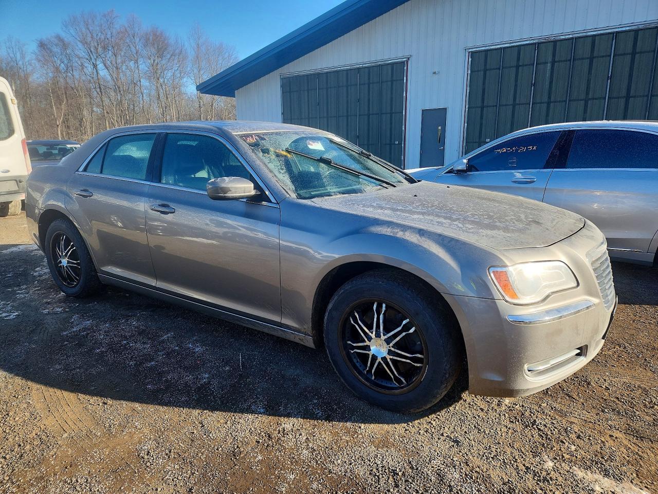 2014 Chrysler 300 - Image 4