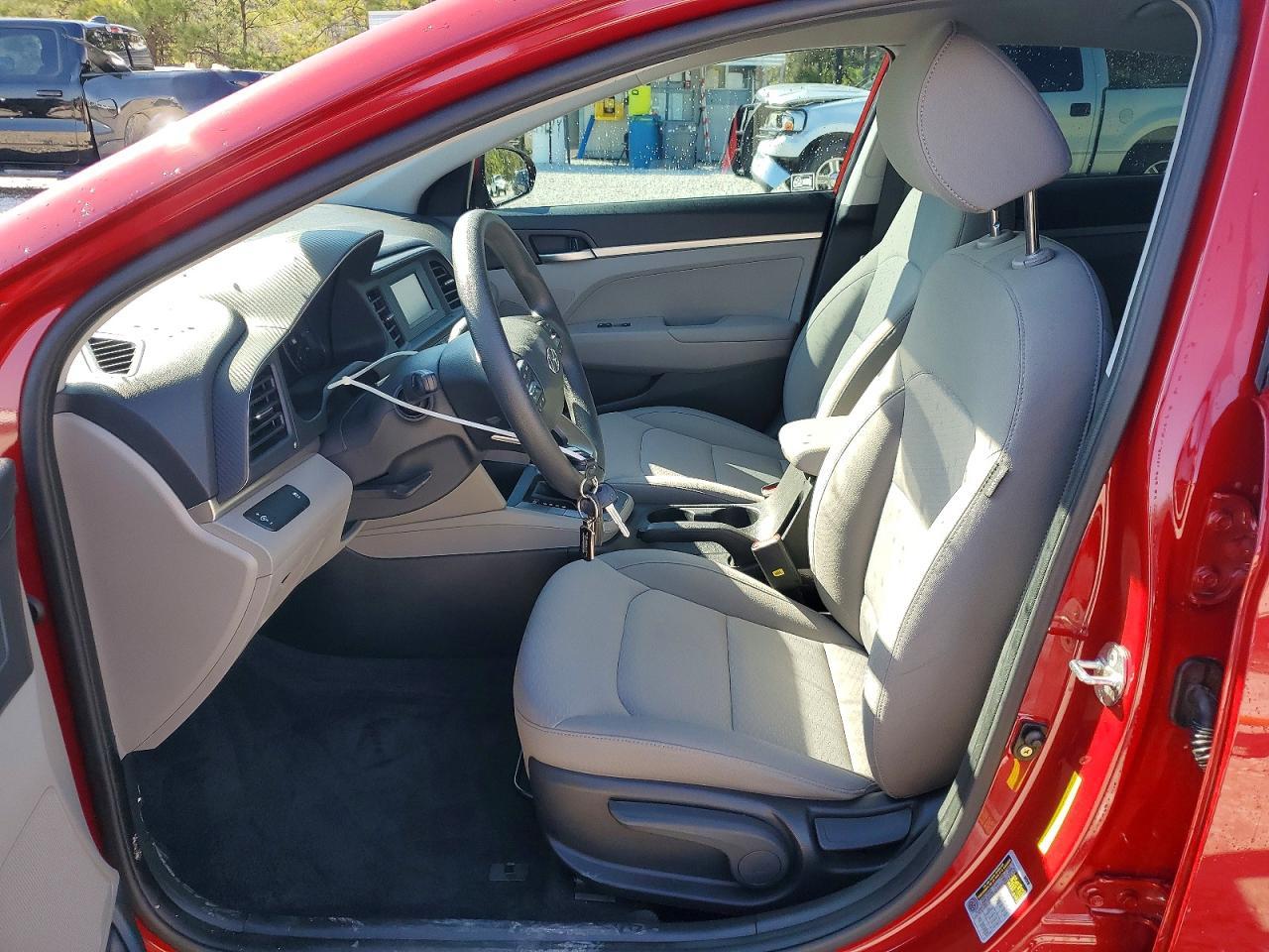 2019 Hyundai Elantra Se - Image 7