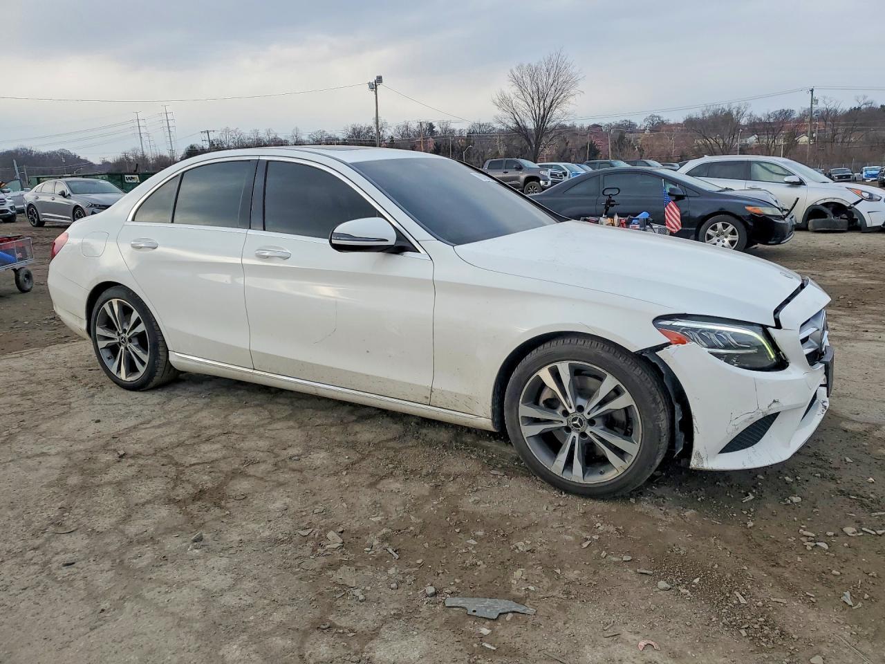 2020 Mercedes-Benz C 300 - Фото 4