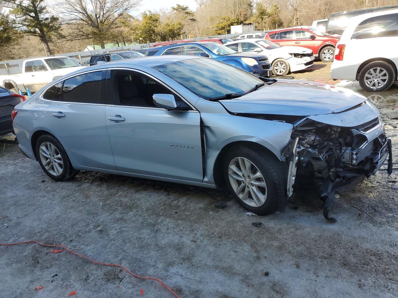 2017 Chevrolet Malibu Lt - Image 4