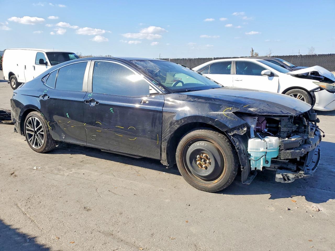 2025 Toyota Camry Xse - Фото 4