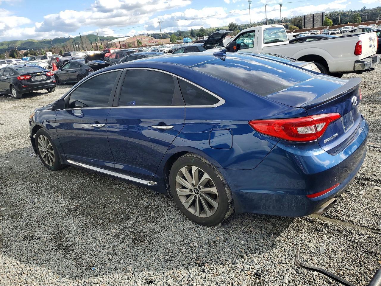 2017 Hyundai Sonata Sport - Фото 2