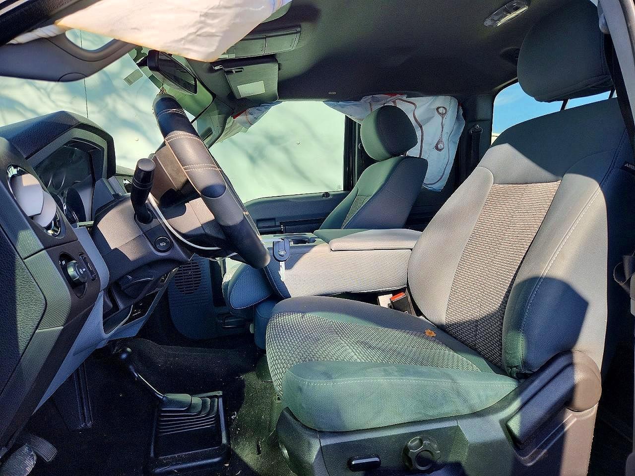 2015 Ford F350 Super Duty - Фото 7