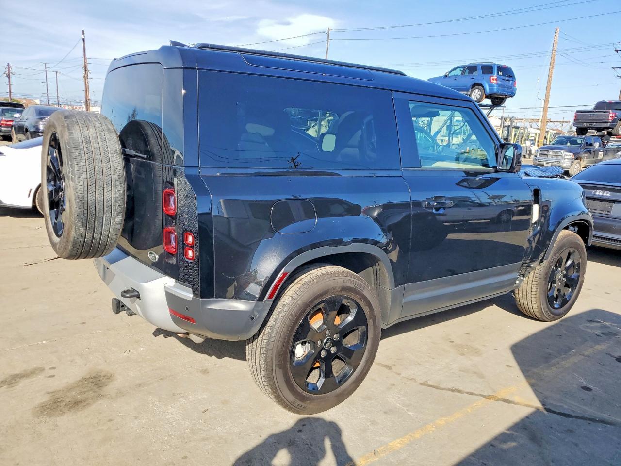 2022 Land Rover Defender 90 S - Фото 3