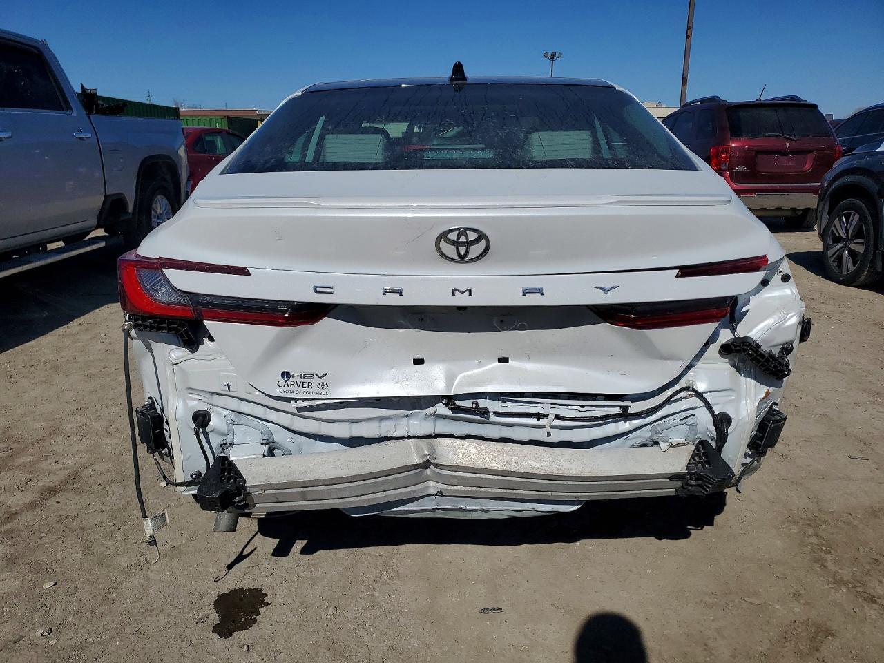 2025 Toyota Camry Xle - Фото 6