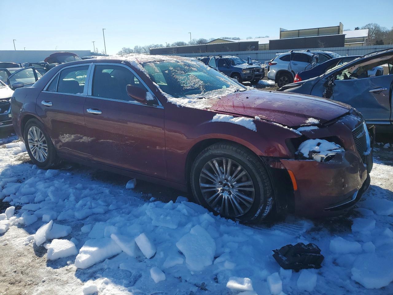 2015 Chrysler 300 Limited - Фото 4