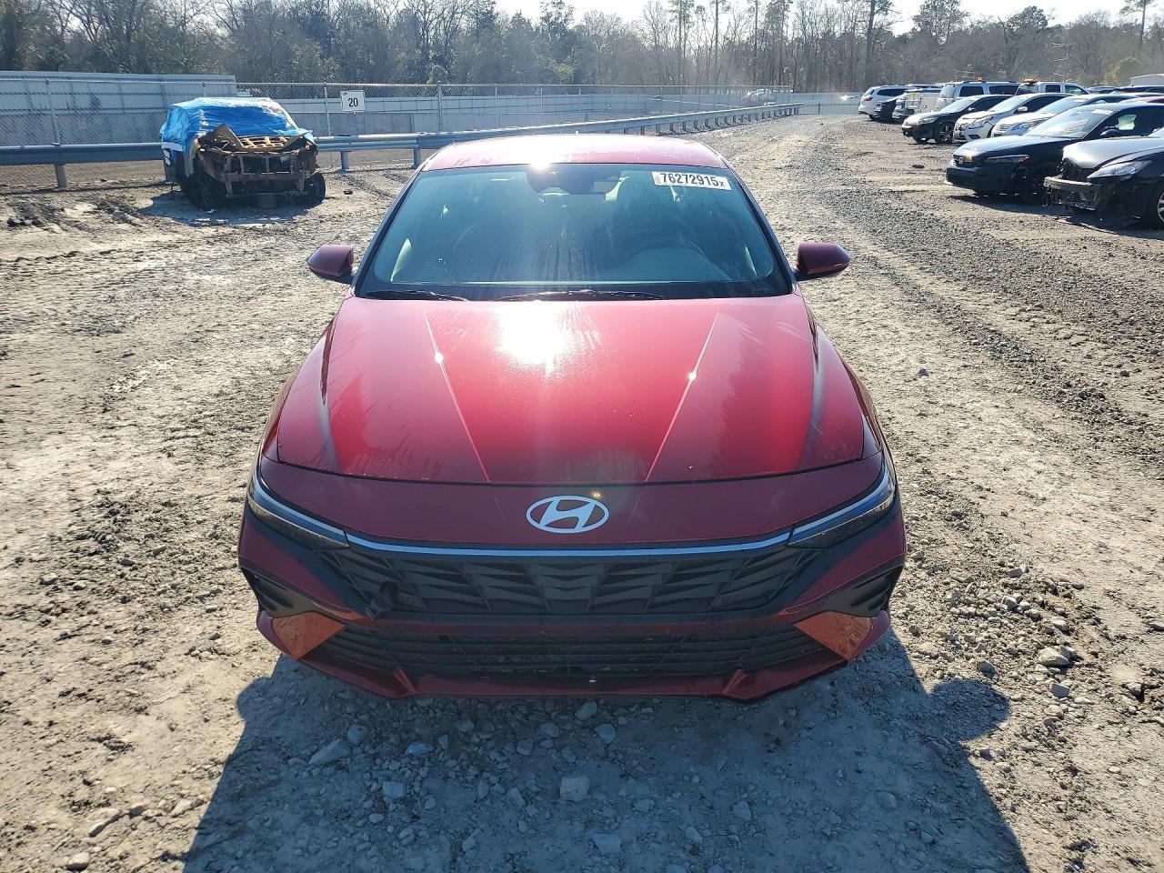 2024 Hyundai Elantra Se - Image 5