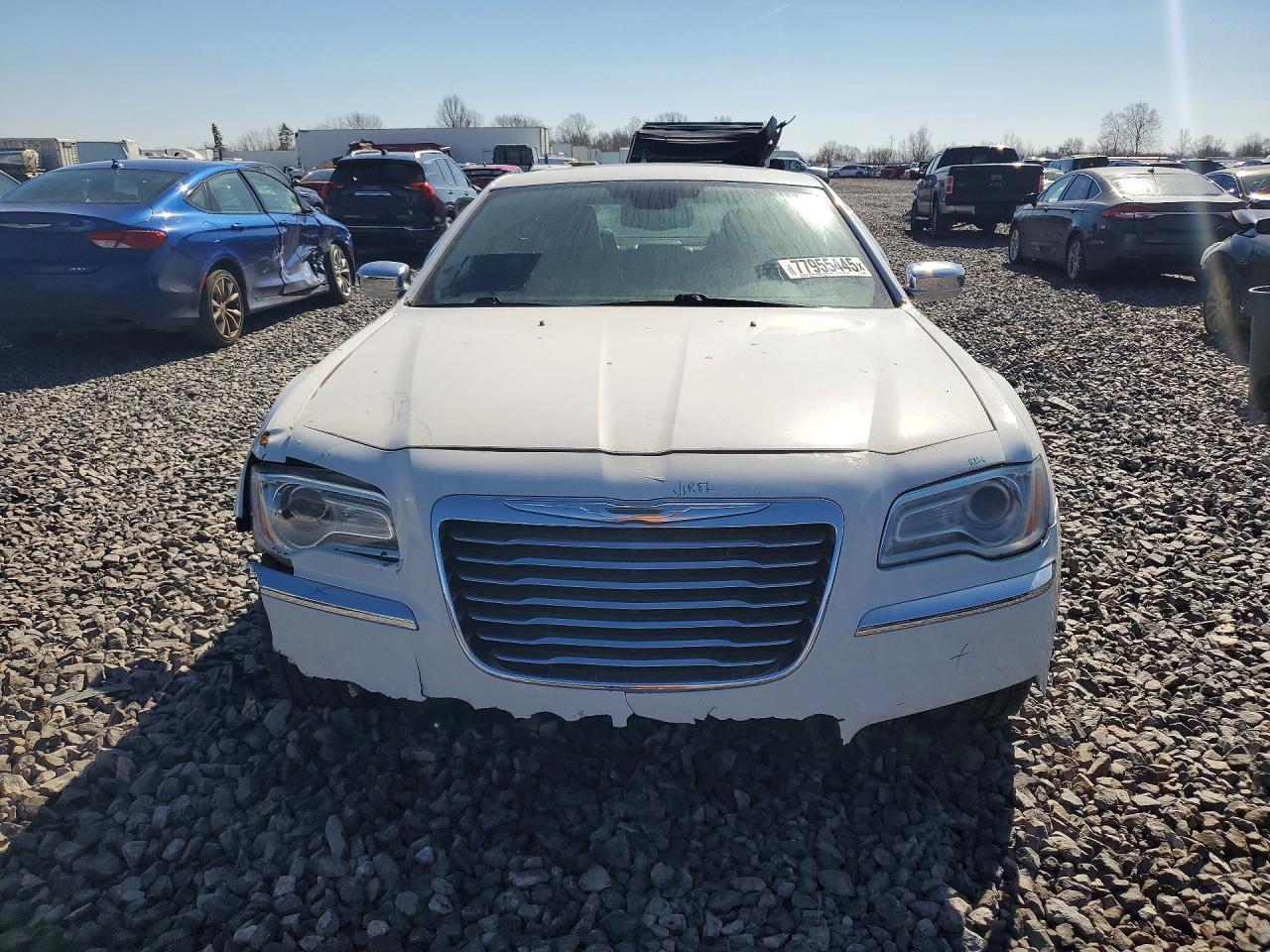 2011 Chrysler 300C - Image 5