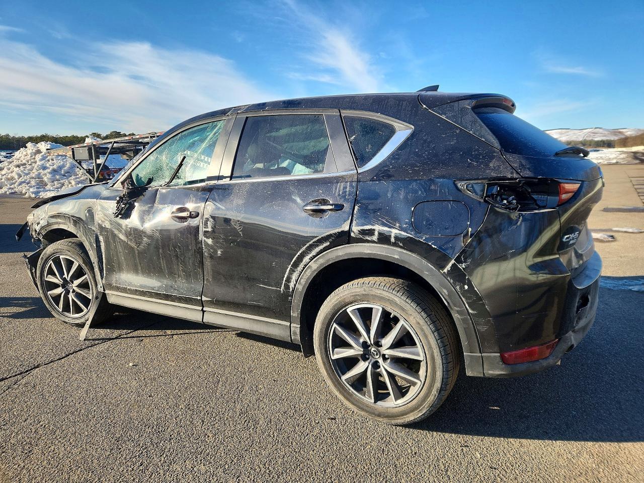 2018 Mazda Cx-5 Touring - Image 2