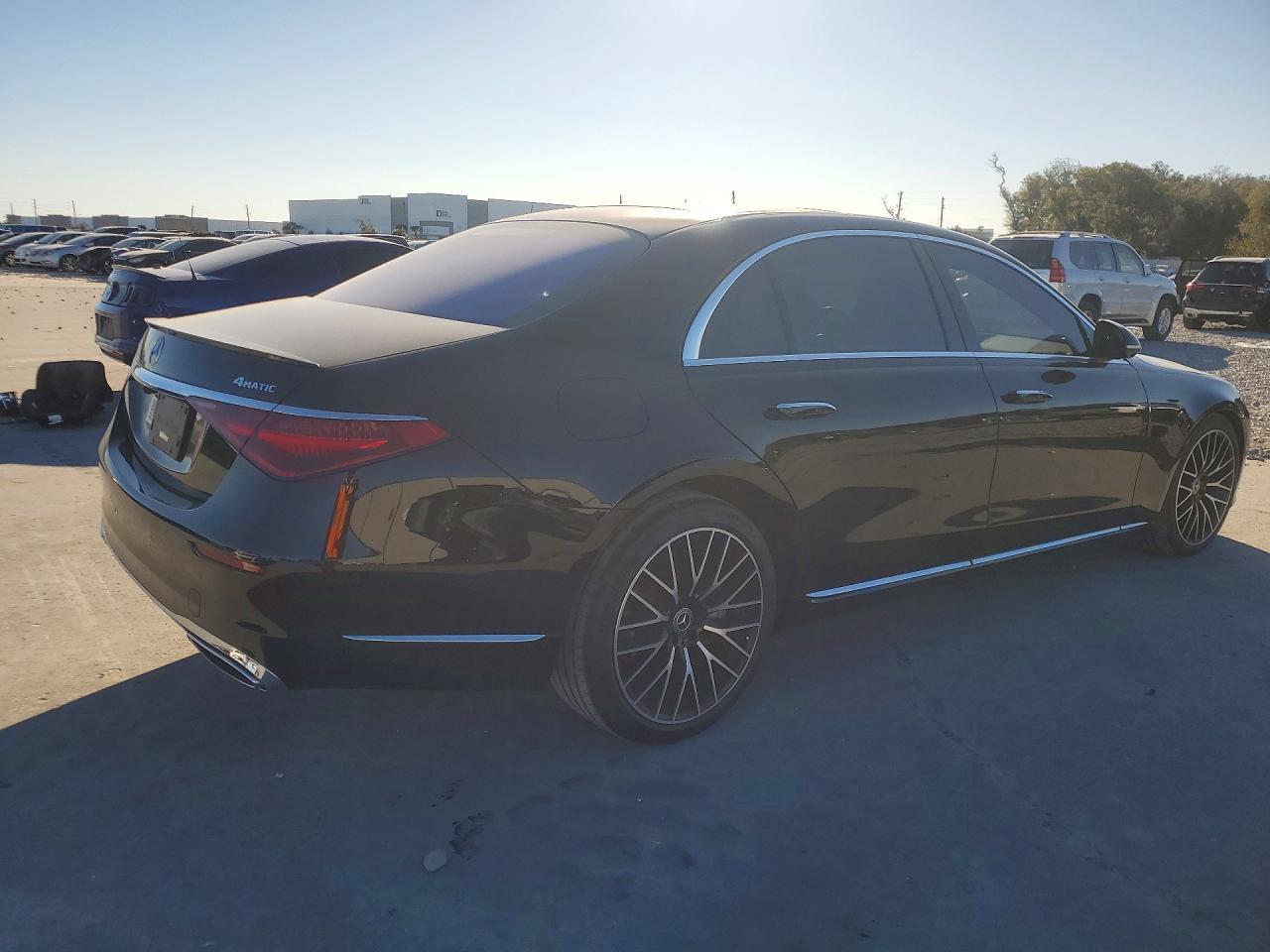 2022 Mercedes-Benz S 500 4Matic - Фото 3