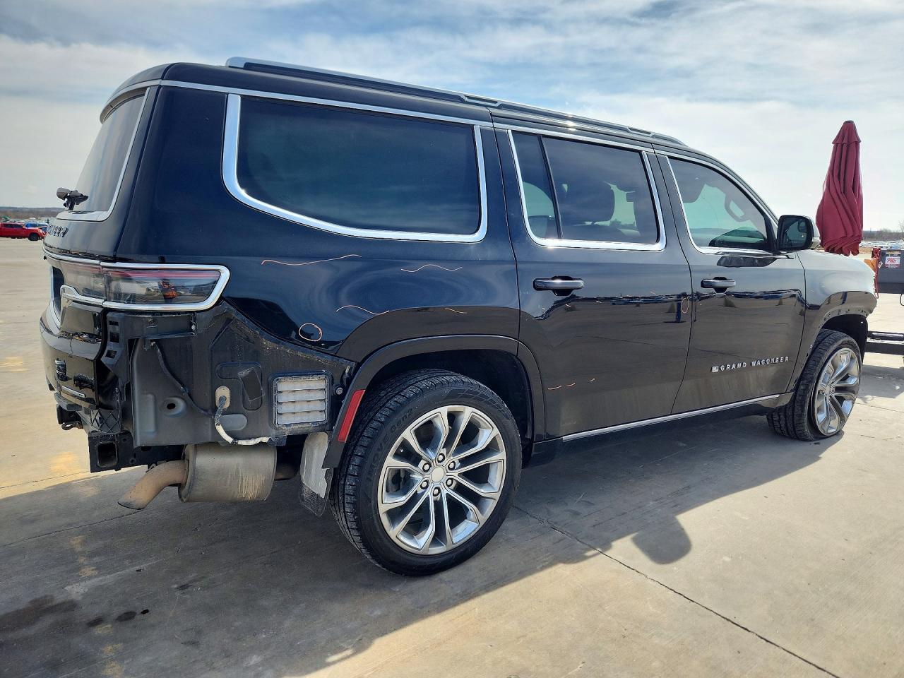 2022 Jeep Grand Wagoneer Series Ii - Фото 3