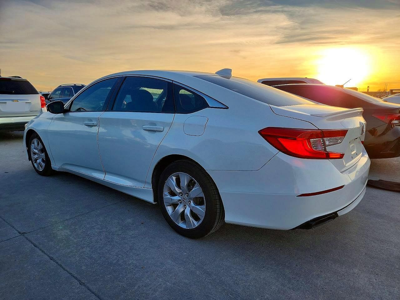 2018 Honda Accord Sport - Image 2