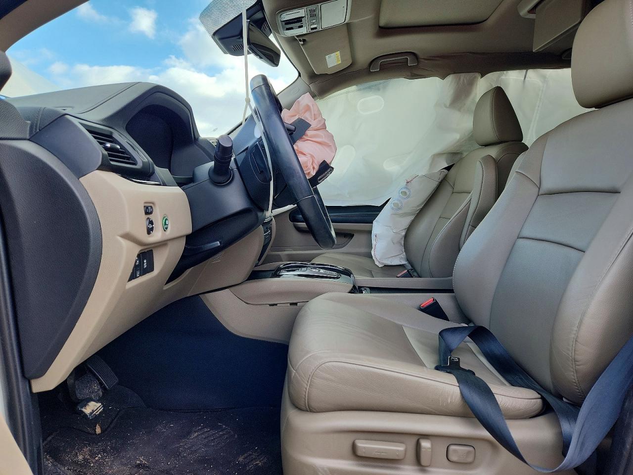 2019 Honda Pilot Touring - Image 7