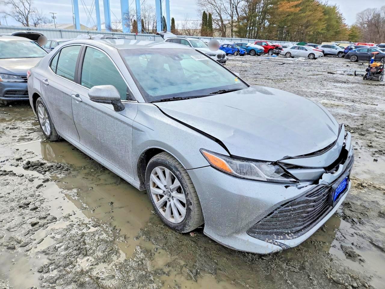 2018 Toyota Camry Le - Image 4