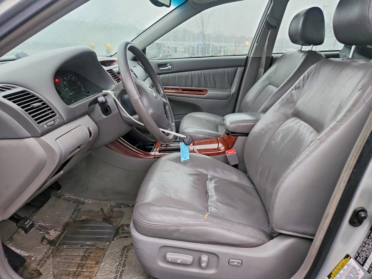 2004 Toyota Camry - Image 7