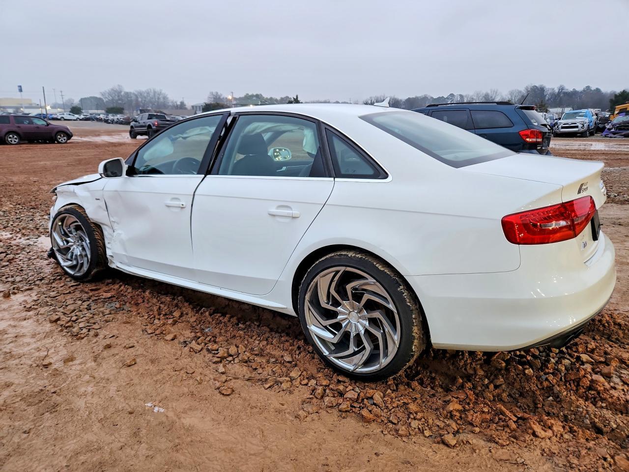 2015 Audi A4 Premium - Фото 2