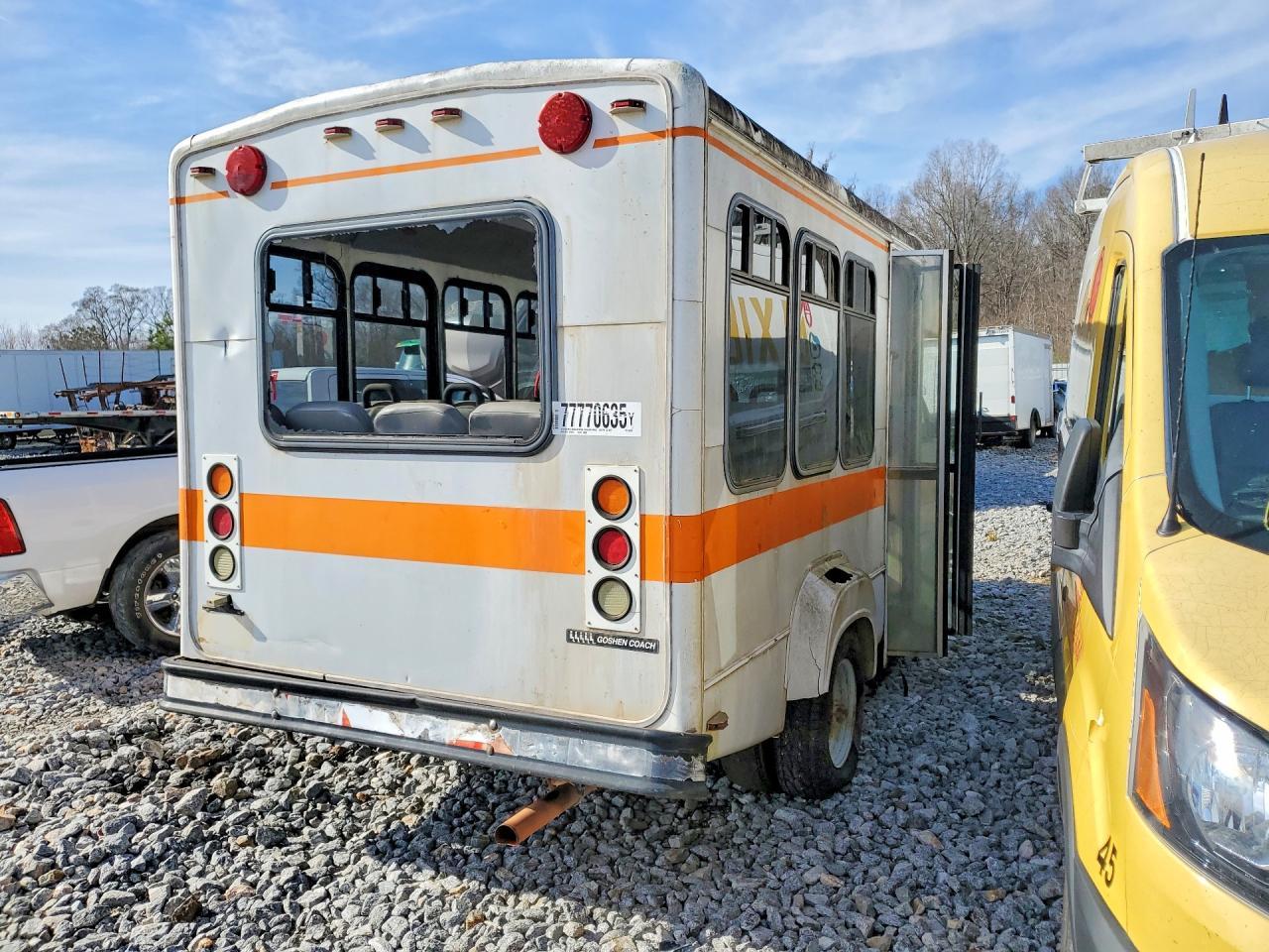 2005 Ford E350 Shuttle Bus - Фото 3