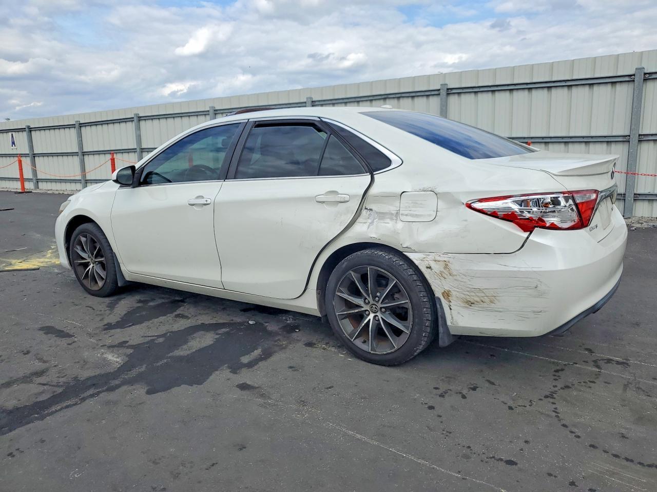 2015 Toyota Camry Xse V6 - Фото 2