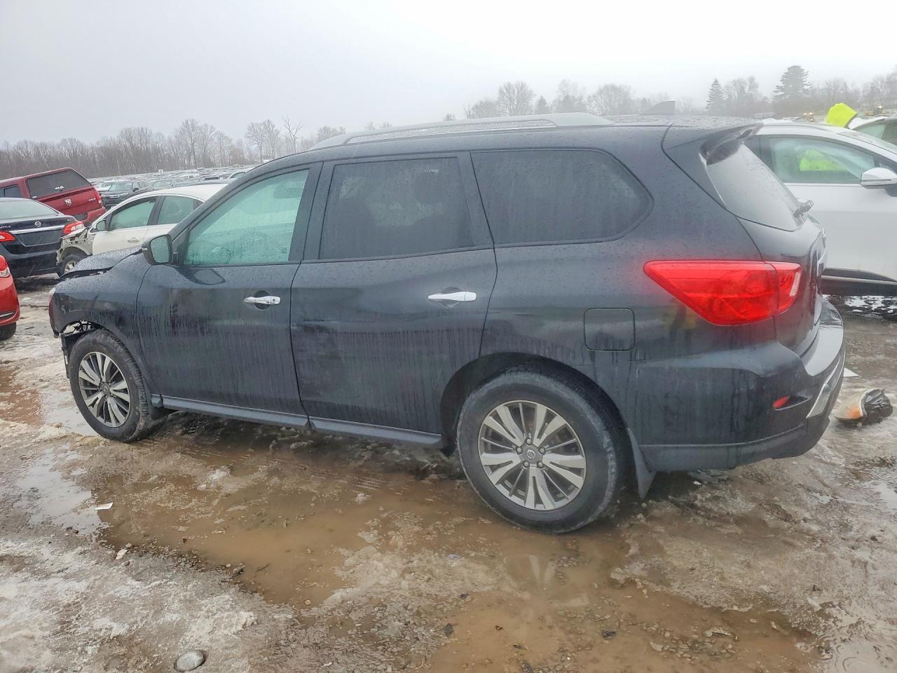 2019 Nissan Pathfinder S - Фото 2